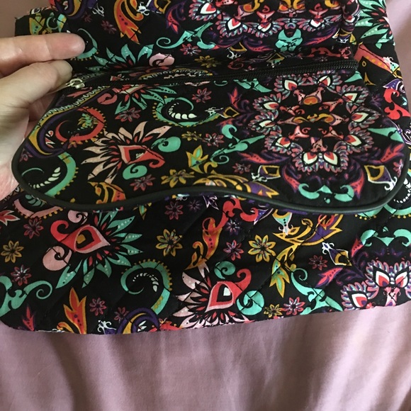 Super cute purse-lots of space! - Picture 6 of 6